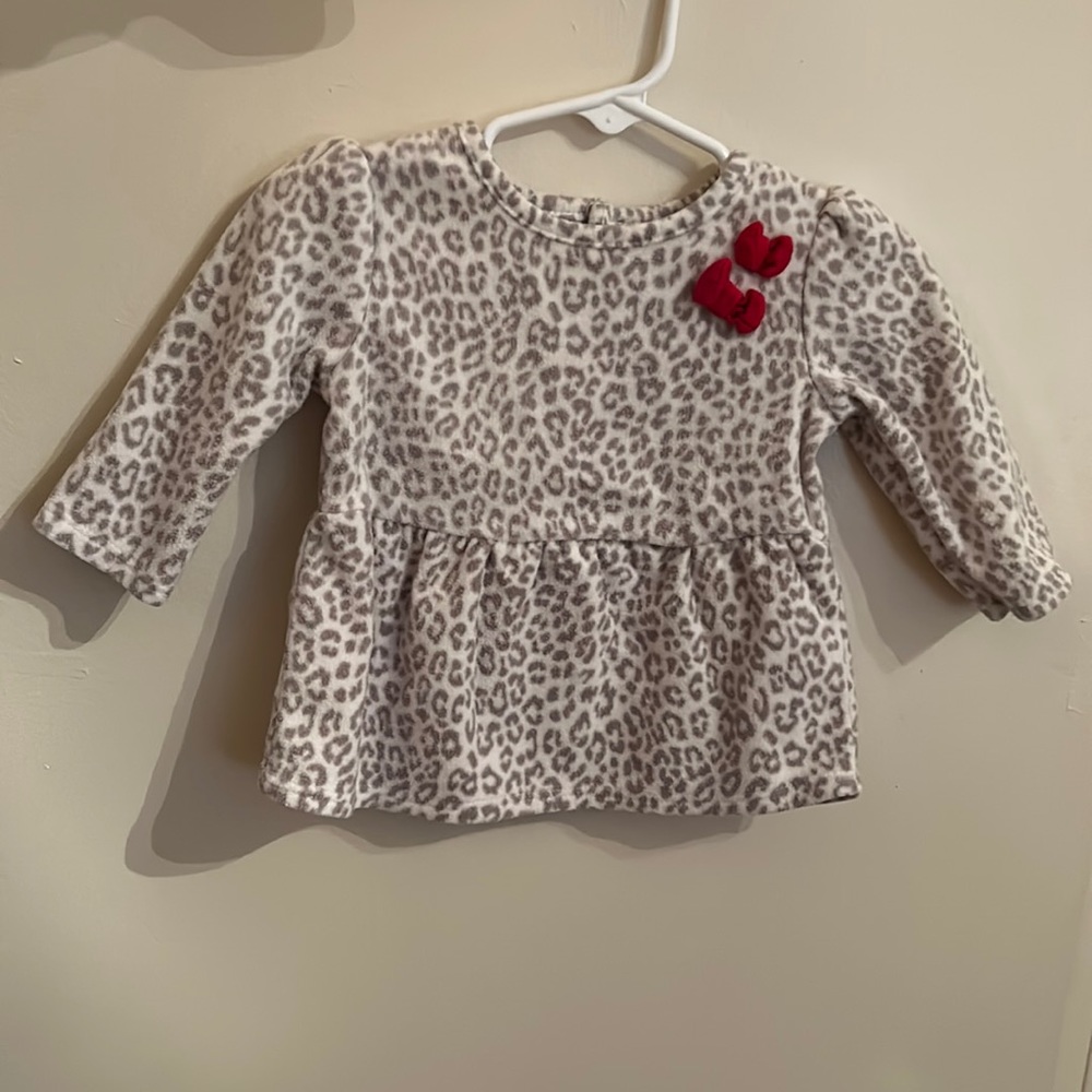 Carter's leopard print shirt w/ red bows 3-6M